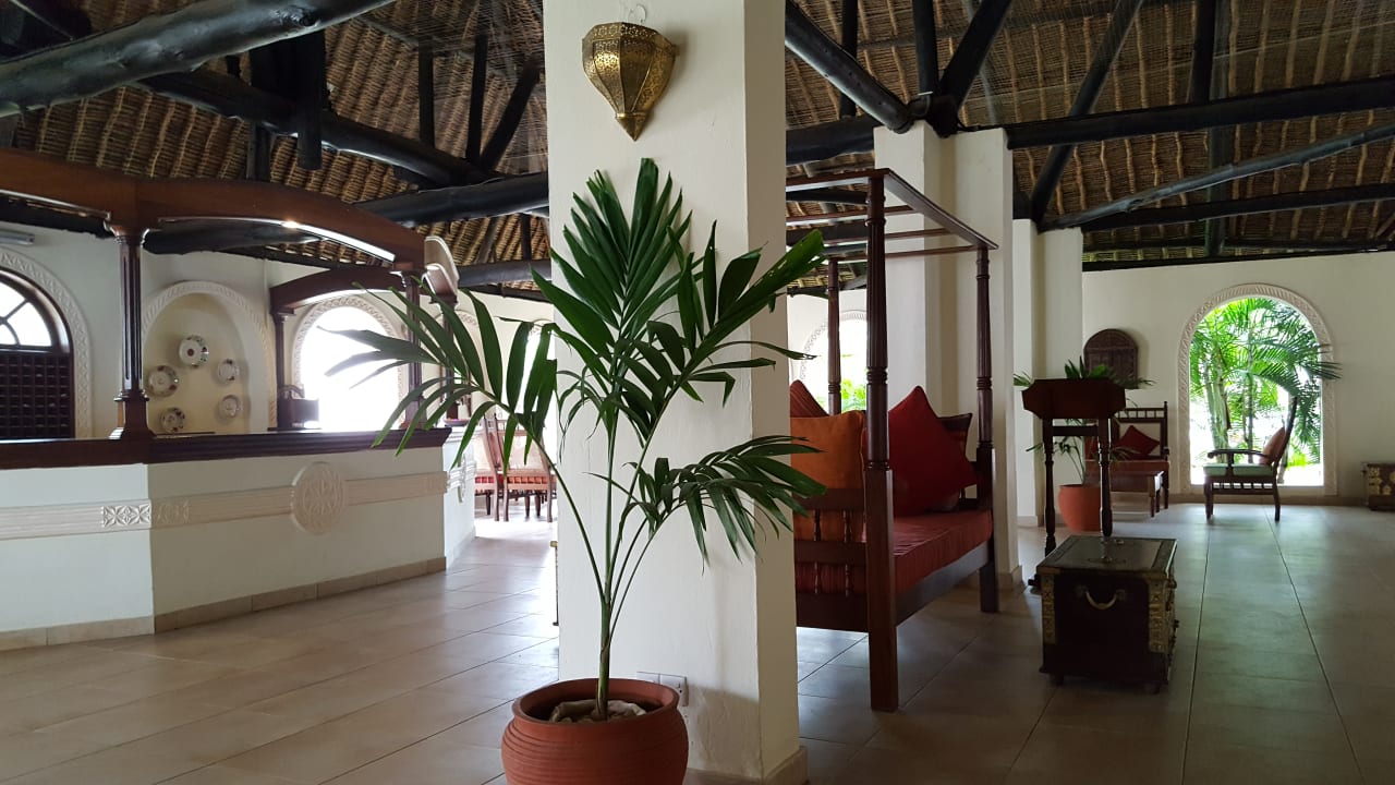 Lobby Neptune Village Beach Resort & Spa