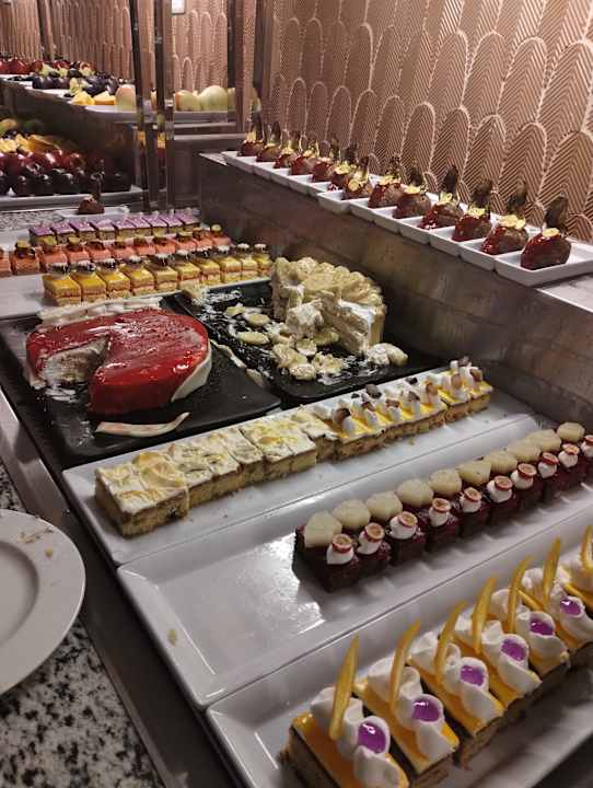 Gastro Diamond Beach by Pearl Resort