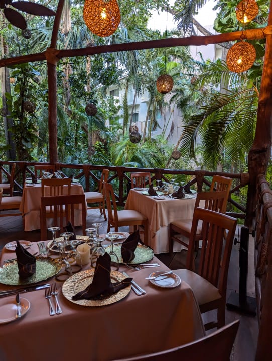 Gastro Viva Azteca by Wyndham - All Inclusive Resort