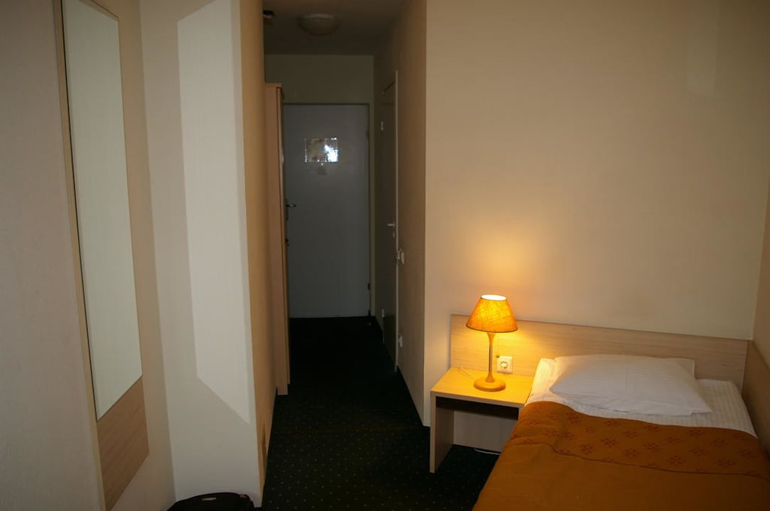 Blick vom Fenster zur Eingangstür Ivolita Vilnius