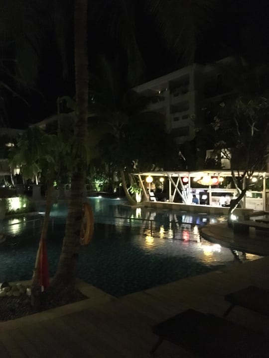 Poolanlage Sanur Resort Watujimbar