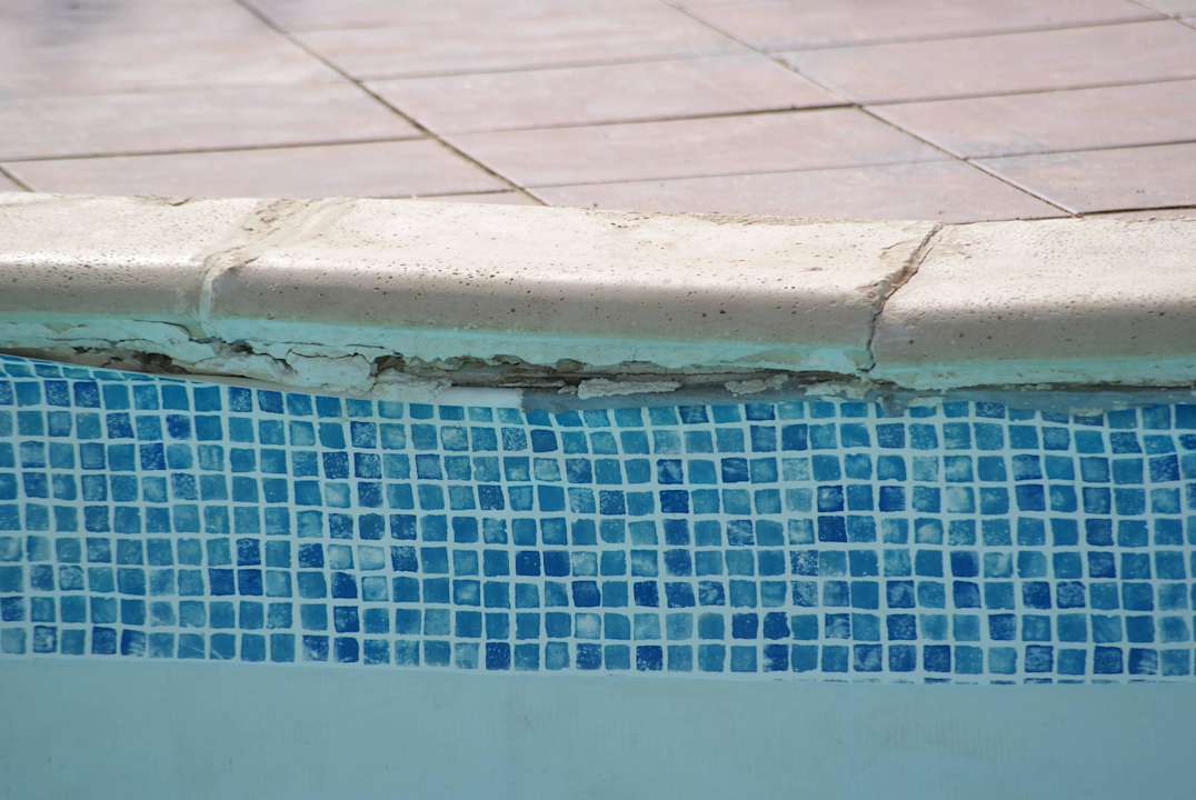 Kaputt Three Corners Sea Beach Resort