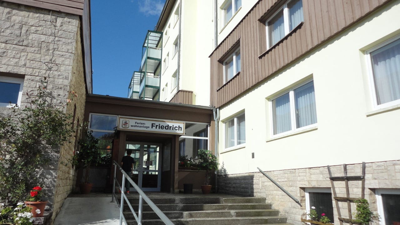 Eingang Apartmenthotel-Harz