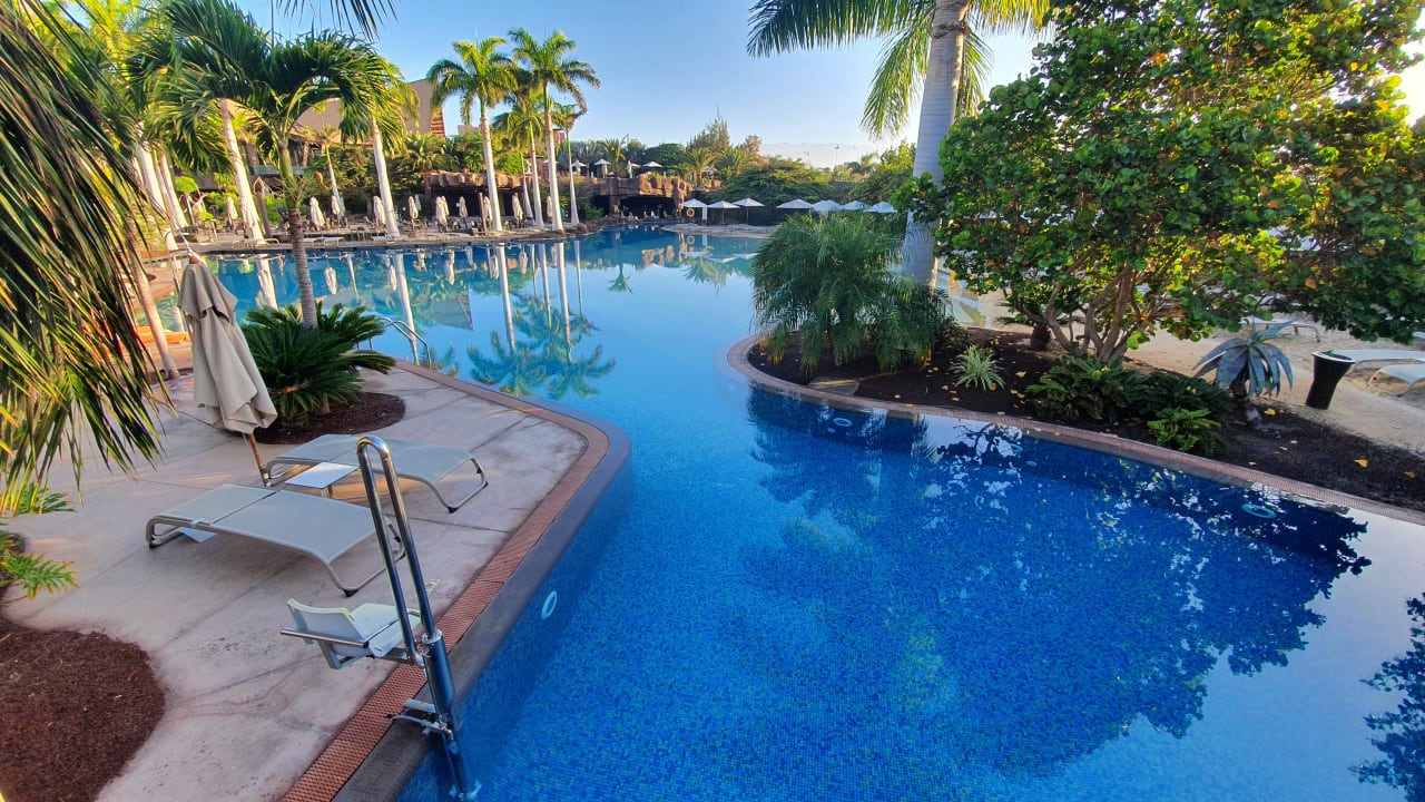 Pool Lopesan Baobab Resort