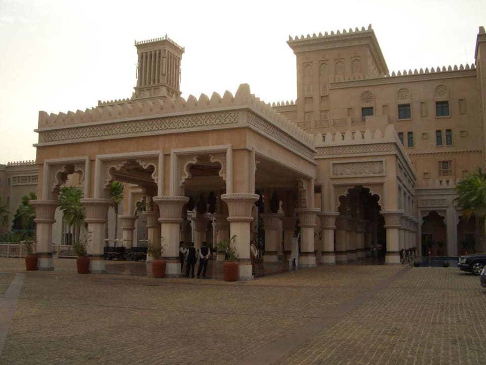 Main-Entrance Al Qasr Jumeirah Al Qasr