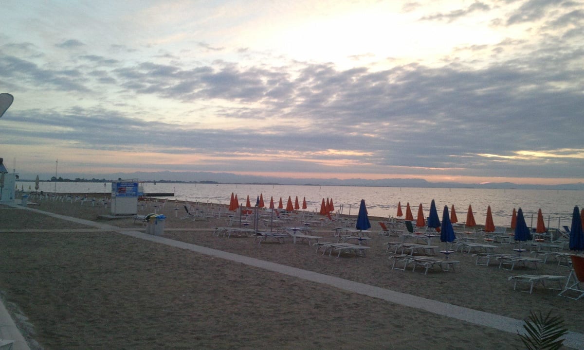 Strand Richtung Bibione Hotel Vittoria