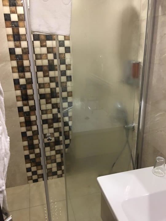 Dusche The Lumos Deluxe Resort Hotel
