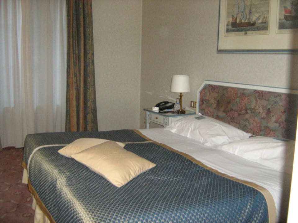 Riesiges Bett NH Collection Brussels Grand Sablon