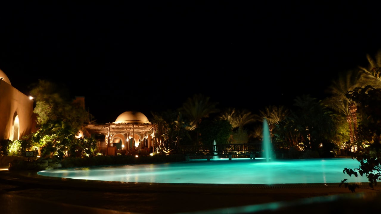 Pool bei Nacht Grand Makadi