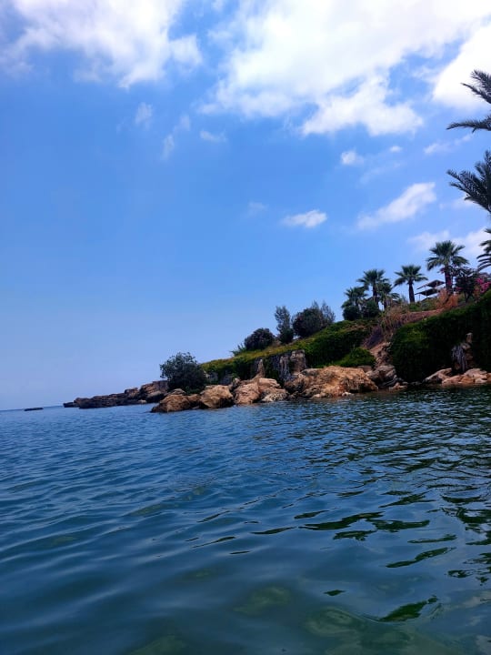 Strand Crystal Springs Beach Hotel