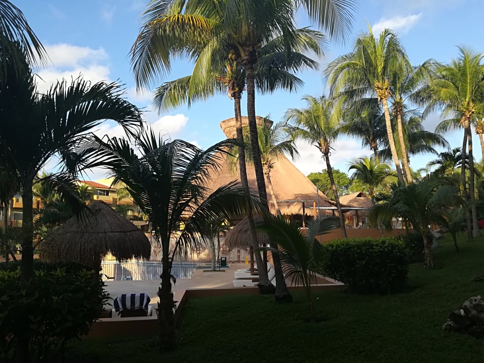 Poolbar Viva Azteca by Wyndham - All Inclusive Resort