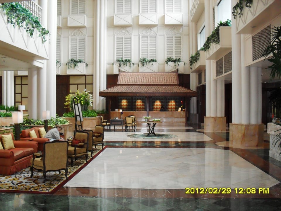 Sitzgruppen in der Lobby Shangri-La Hotel, Bangkok