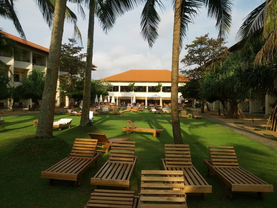 Blick kurz vor Erreichen des Strandes Mermaid Hotel & Club