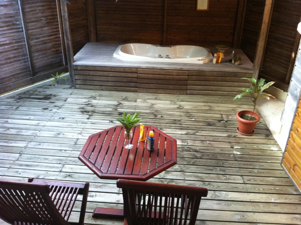 Bad Kuredu Island Resort & Spa