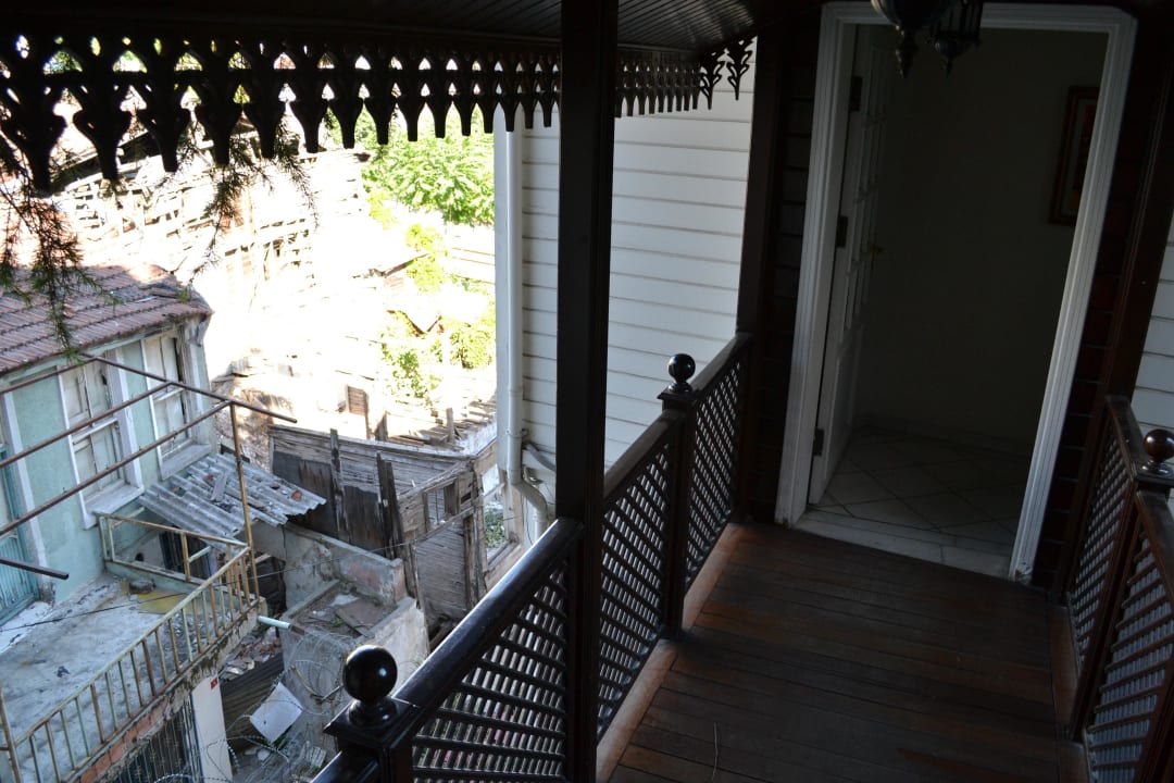 Zu den Zimmern Avicenna Hotel