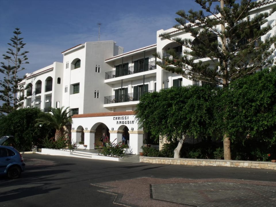 Die Hotelvorfahrt TUI SUNEO Chrissi Amoudia