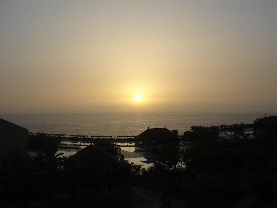 Abendlicher Blick über die Poollandschaft La Palma Princess