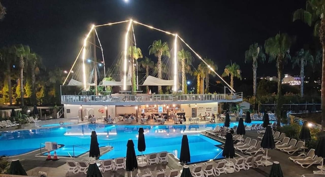 Pool Can Garden Resort