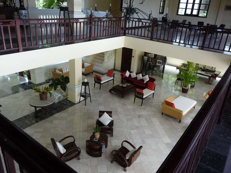 Eingangsbereich und Foyer, von oben gesehen  Allezboo Beach Resort & Spa