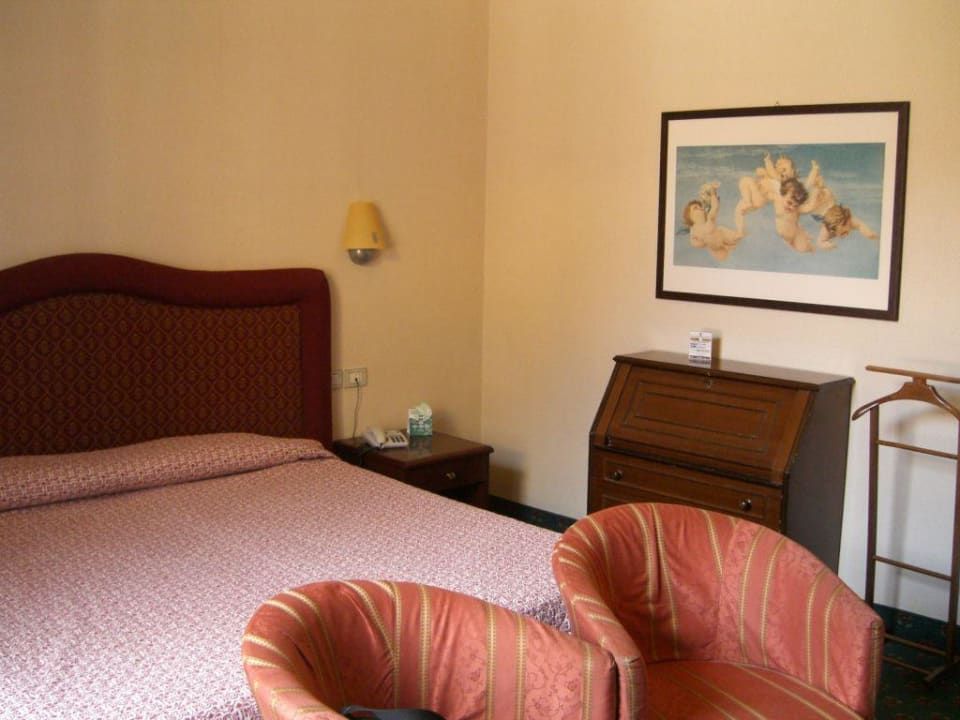 Das Zimmer Grand Hotel Nizza et Suisse