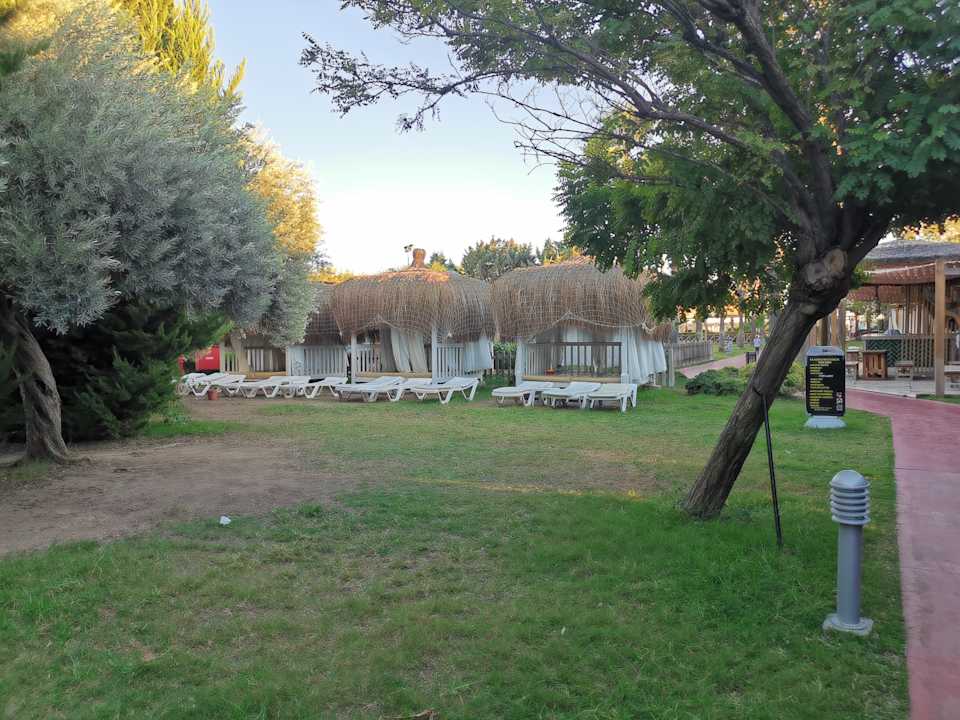 Gartenanlage Saturn Palace Resort Hotel