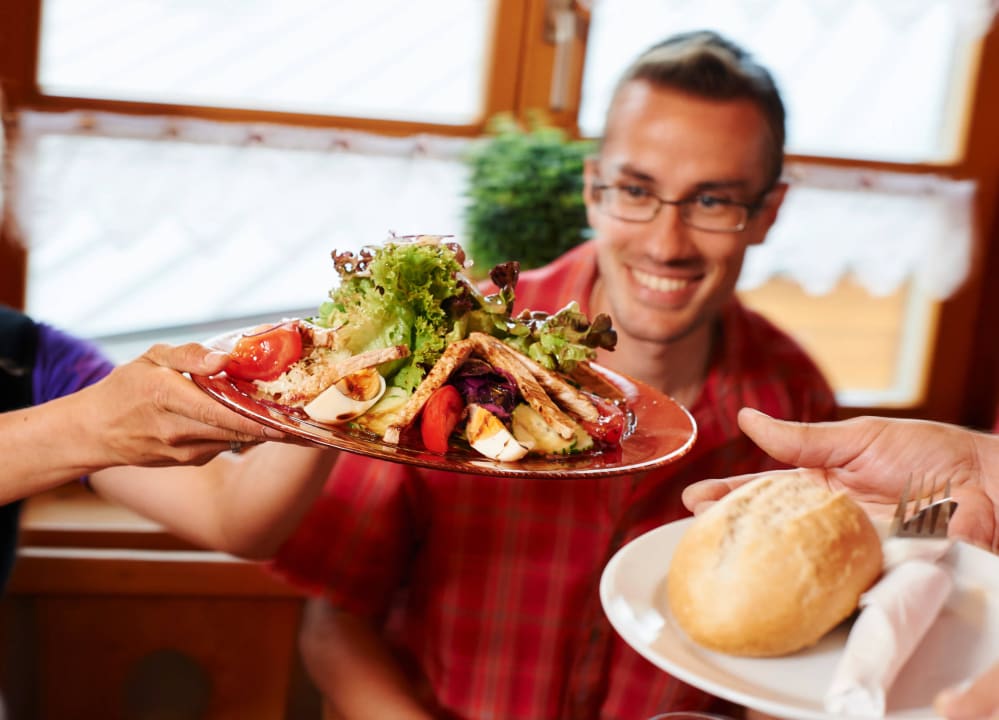 Speisen im Arberschutzhaus / Salatteller Arberschutzhaus