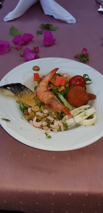 Gastro Saturn Palace Resort Hotel