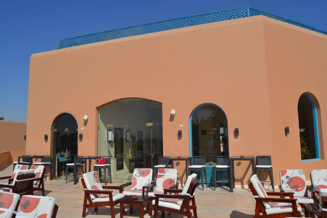 Terrasse an der Bar der Lobby Club Paradisio El Gouna, Red Sea
