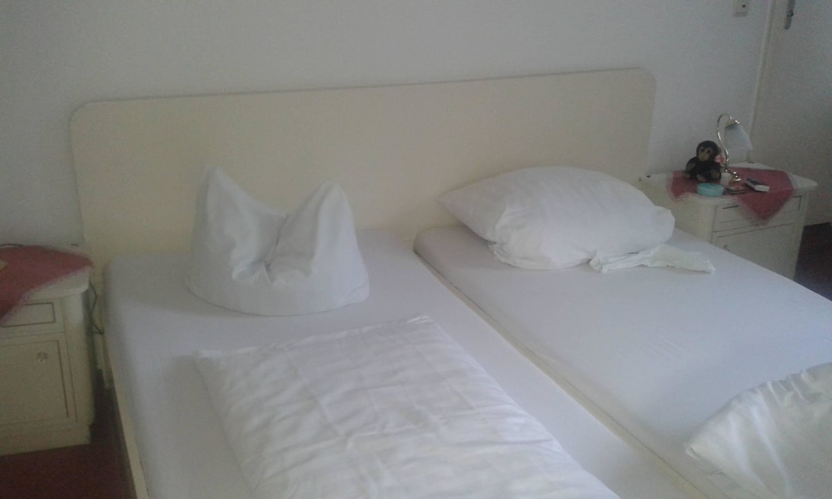 Bett anno Dazumal Hotel Schiffmeister