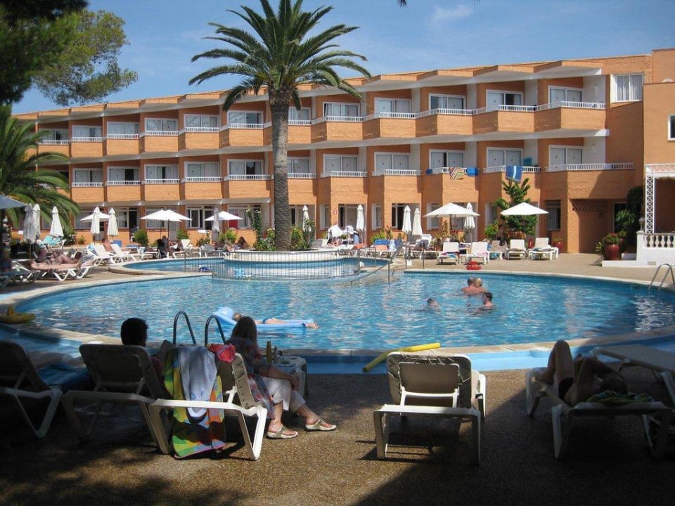 Haupthaus und Pool Hotel Xaloc Playa