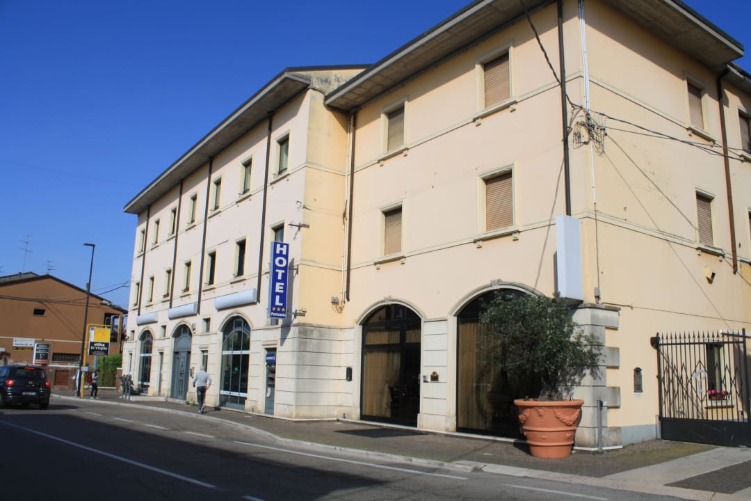 Außenansicht Hotel Postumia