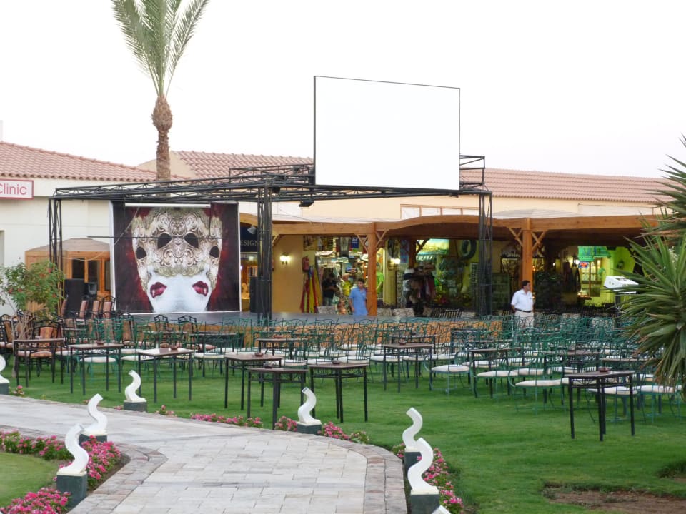 Blick zur Bühne der Animation Pickalbatros Dana Beach Resort - Hurghada