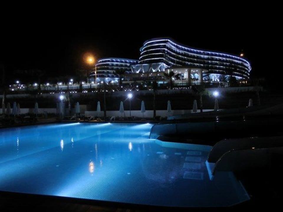 Bei Nacht Vikingen Infinity Resort & Spa