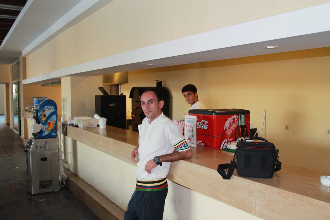 Barman Murat  Horus Paradise Luxury Resort & Club