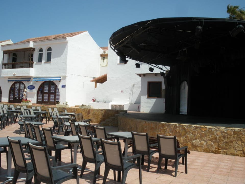 Der Platz mit der Bühne Barceló Fuerteventura Castillo