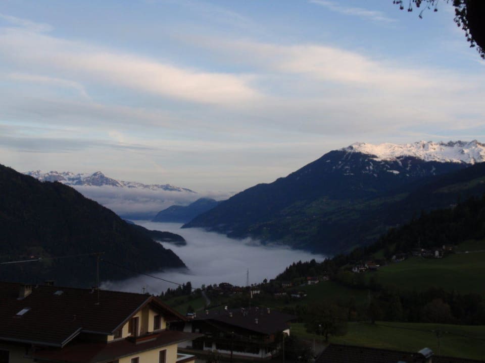 Ausblick ins Tal Hotel Jörglerhof