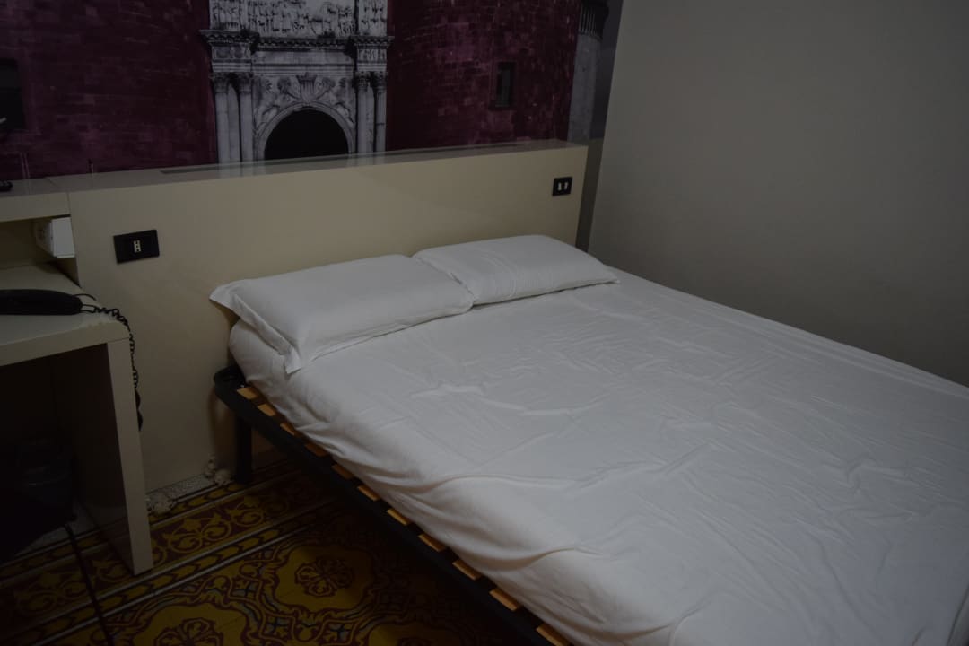 Zimmer B&B Hotel Napoli