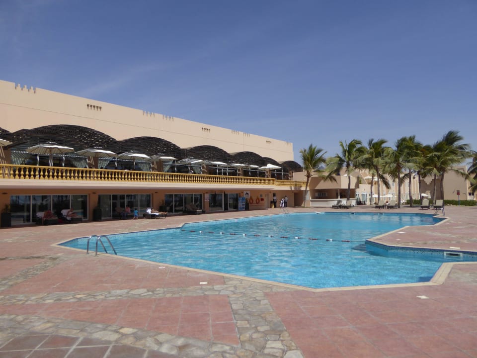 Pool Crowne Plaza Salalah