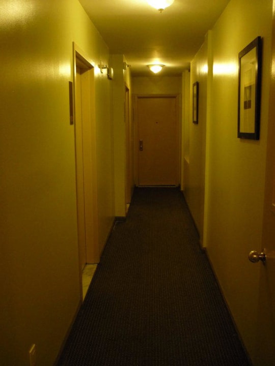 Flur zum Zimmer Park West Hotel