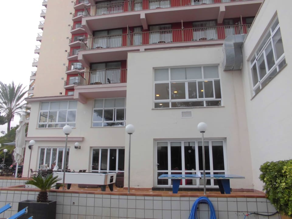 Aussenansicht Hotel vom Pool Aubamar Bali