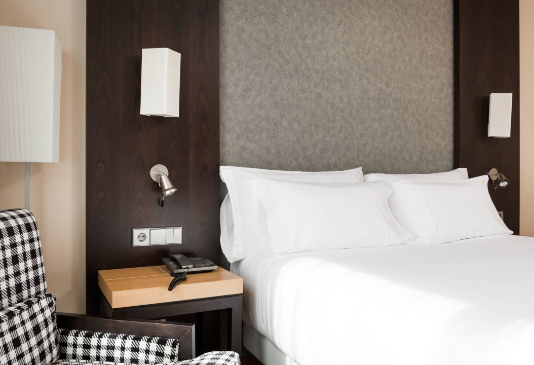 Room NH Valencia Center