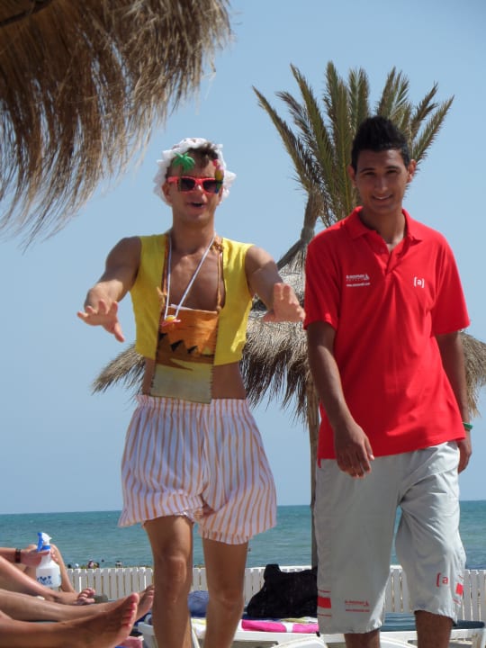 Die Animateure immer zu Späßen aufgelegt  Hotel El Mouradi Djerba Menzel