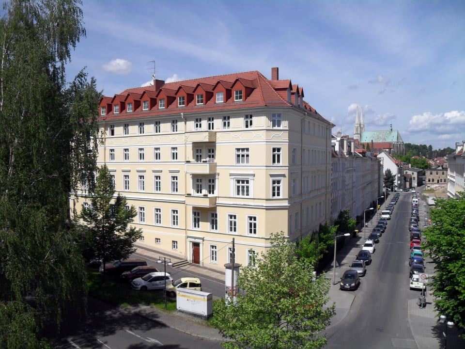 Nach rechts Richtung Stadt und Peter und Paul Parkhotel Görlitz