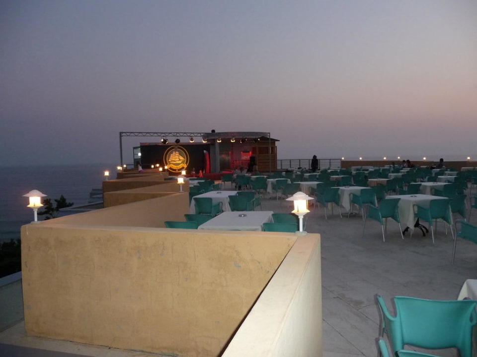 Roof bar and entertainment Grand Kaptan
