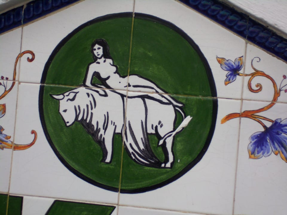 Schild am Eingang Park Club Europe