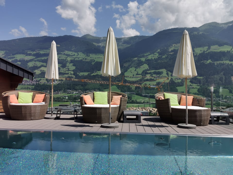 Pool Mia Alpina . Zillertal Family Retreat