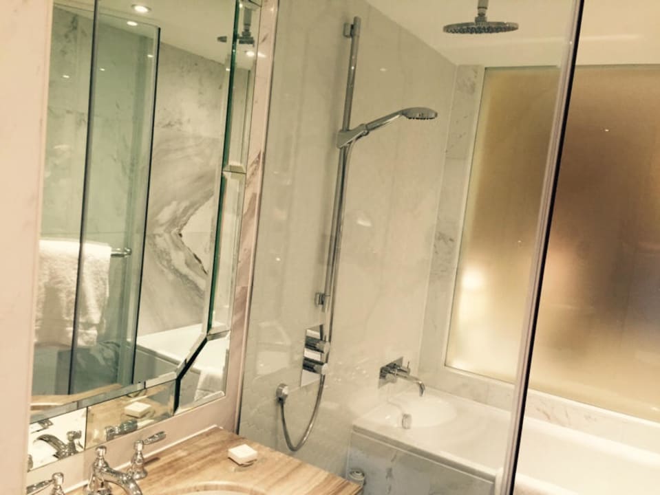Dusche plus Bad Hotel Dorsett Shepherd's Bush