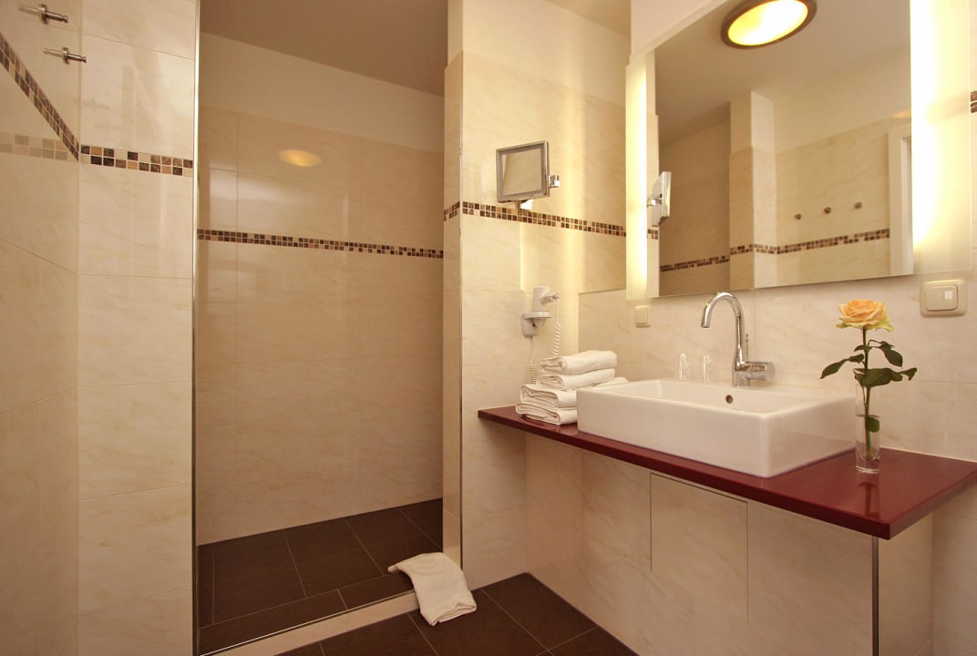 Badezimmer Suite Aparthotel Saatmann