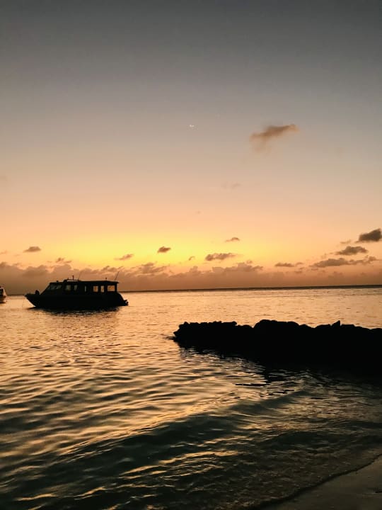 Strand Embudu Village