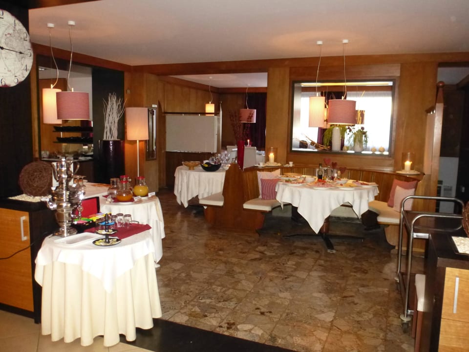 Frühstück Schlosshof Charme Style Hotel Resort